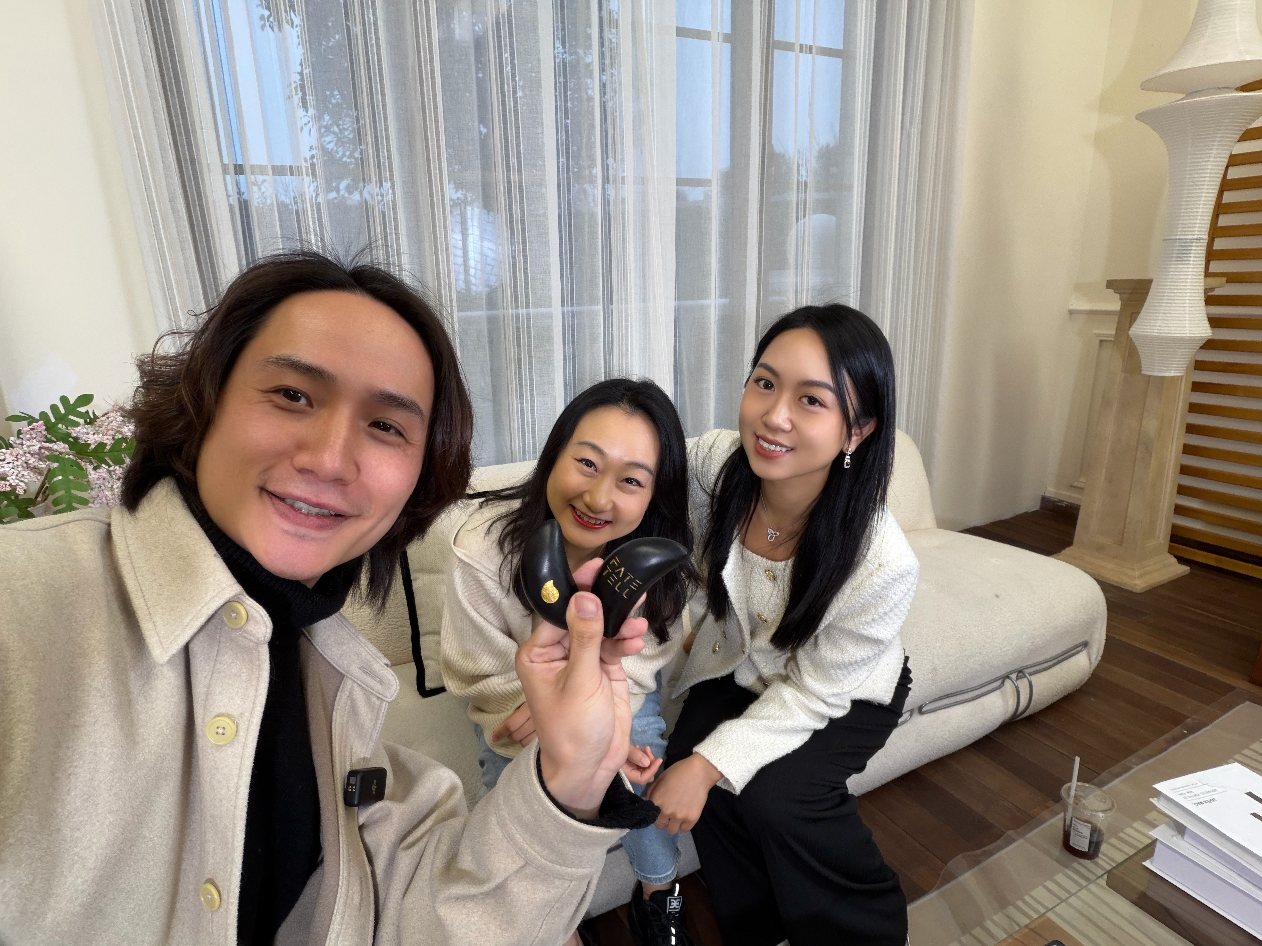 Levy Cheng with hosts Tongtong & Clara